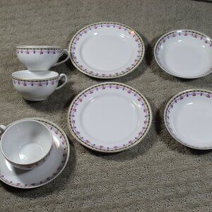 Set of 8 Heinrich Co. Selb Bavaria Stamped J Design Palace cup bowls plates